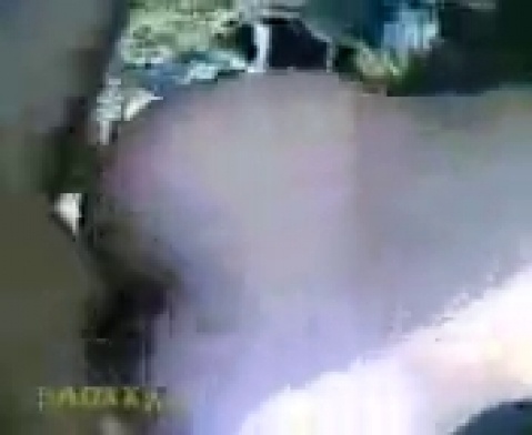 Парень сильно кончил на грудь девушки