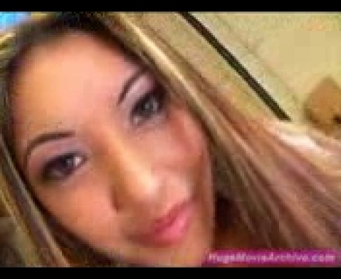 Секс втроем дома-это так возбуждающе-